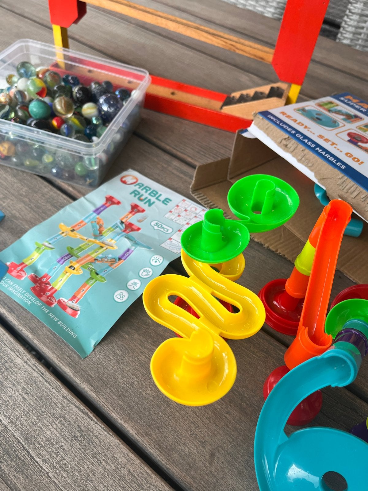 Grote knikkerbaan set met knikkers, Ophalen, Gebruikt, Jongen of Meisje