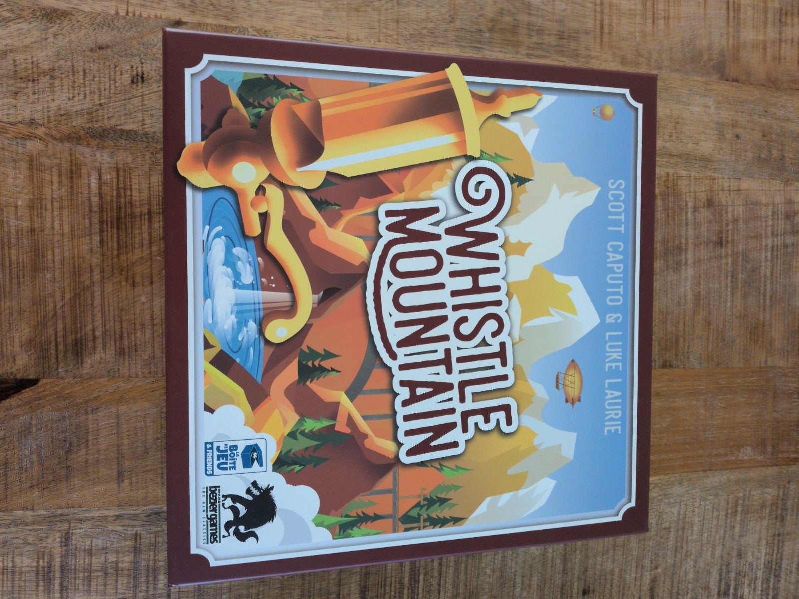 Whistle Mountain Bordspel - Zo goed als nieuw, Drie of vier spelers, Ophalen of Verzenden, Zo goed als nieuw, Bézier Games