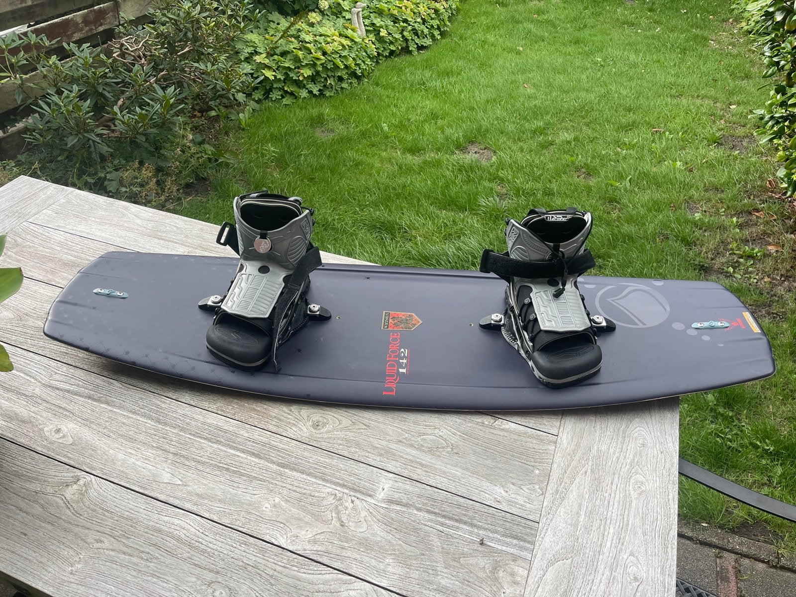 Liquid Force Watson Wakeboard 142 met bindingen, Ophalen of Verzenden, Gebruikt, Board en Schoenen