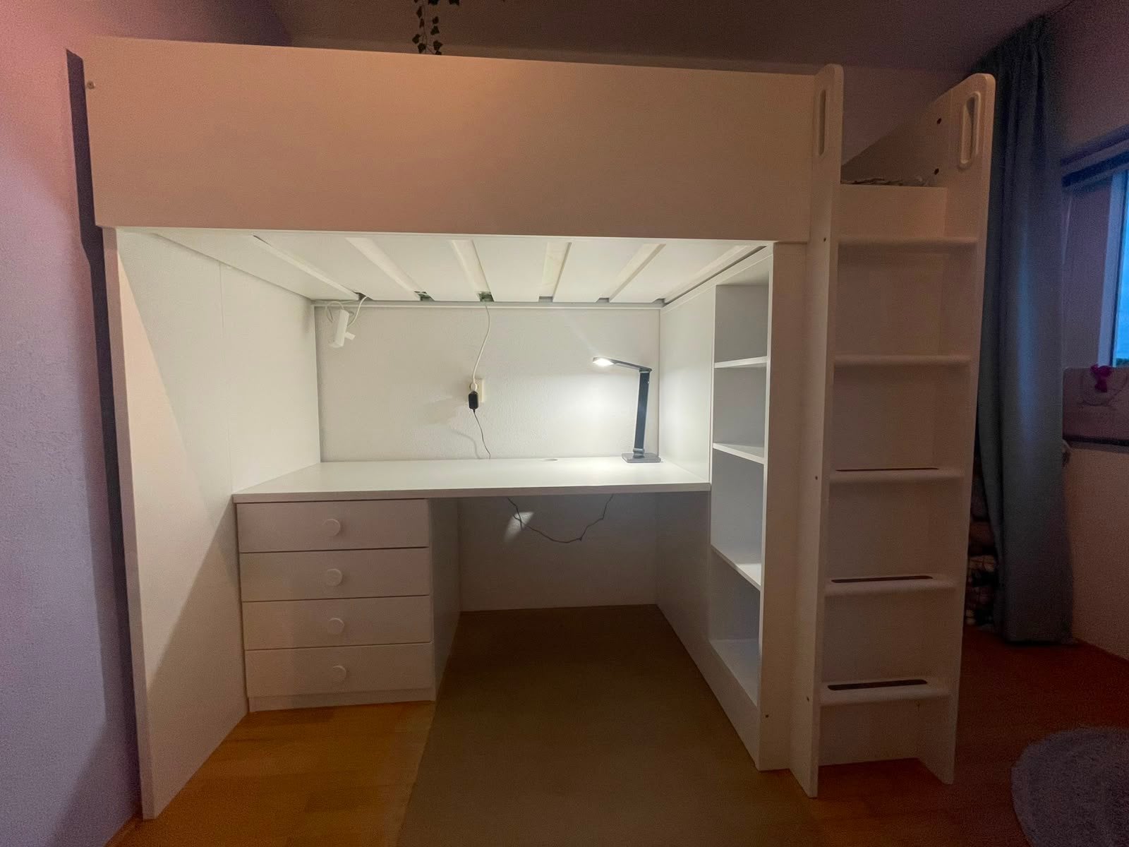 Ikea Smastad hoogslaper met bureau wit, Ophalen, Eenpersoons, Zo goed als nieuw, 90 cm