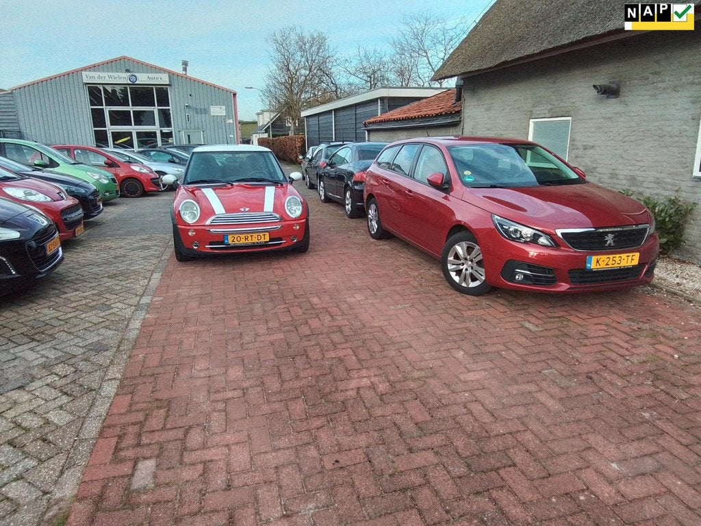 Mini Mini 1.6 Cooper Chili Zeer lux,s AIRCO LMV 106 000 km o, Voorwielaandrijving, Gebruikt, Zwart, 4 cilinders