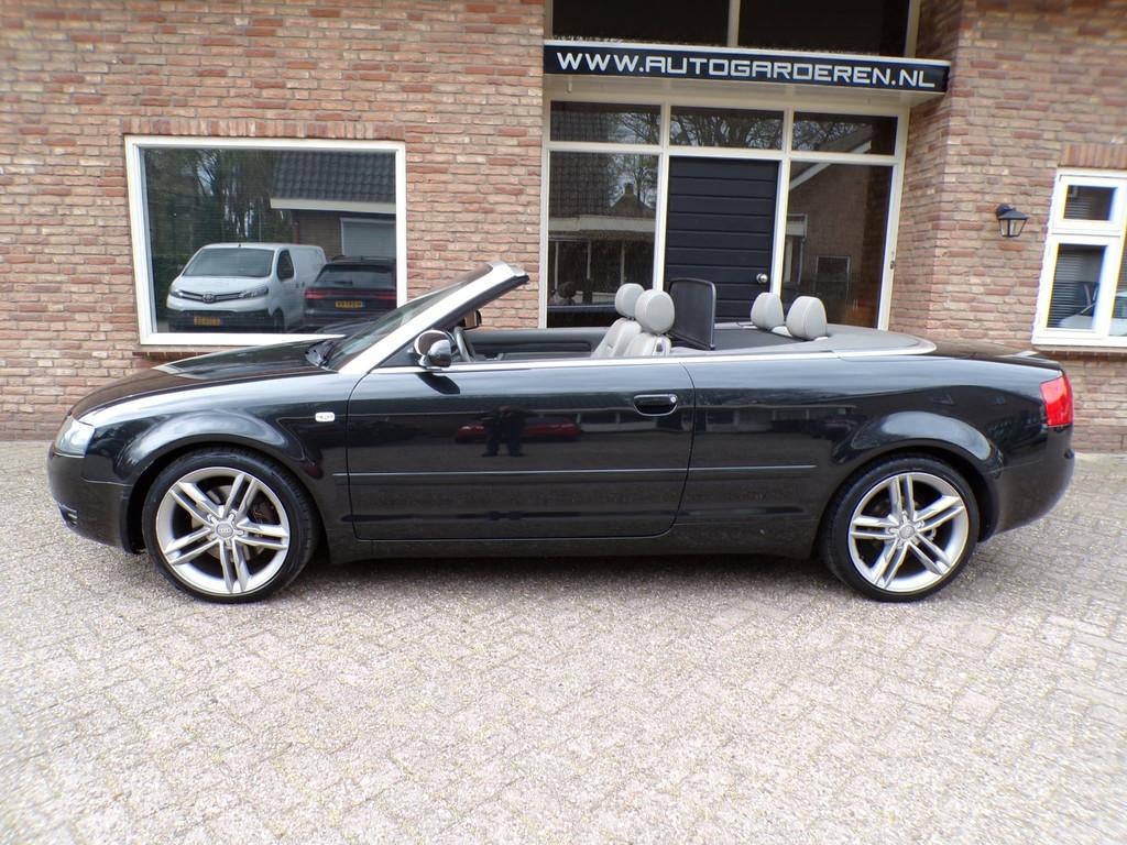 Audi A4 Cabriolet 1.8 Turbo Pro Line Autmaat / leder / Navi, Auto's, Audi, Gebruikt, 4 cilinders, Cabriolet, 4 stoelen