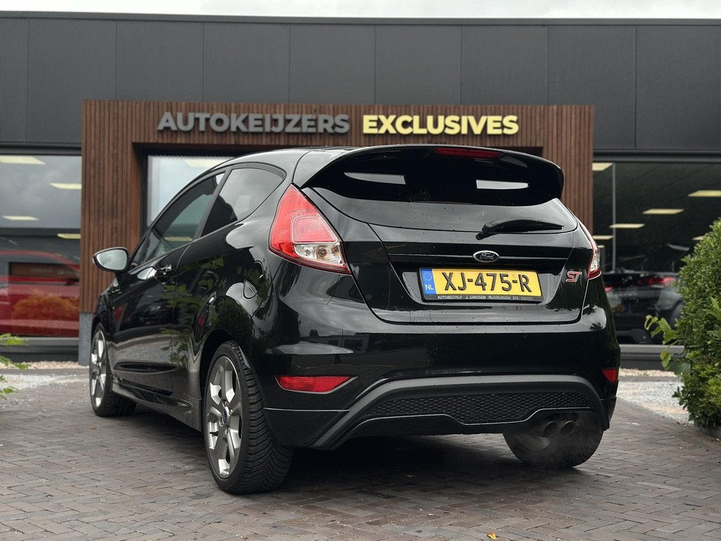 Ford Fiesta 1.6 ST2 Recaro Stoelverwarming Airco, Voorwielaandrijving, 1596 cc, 1063 kg, Gebruikt