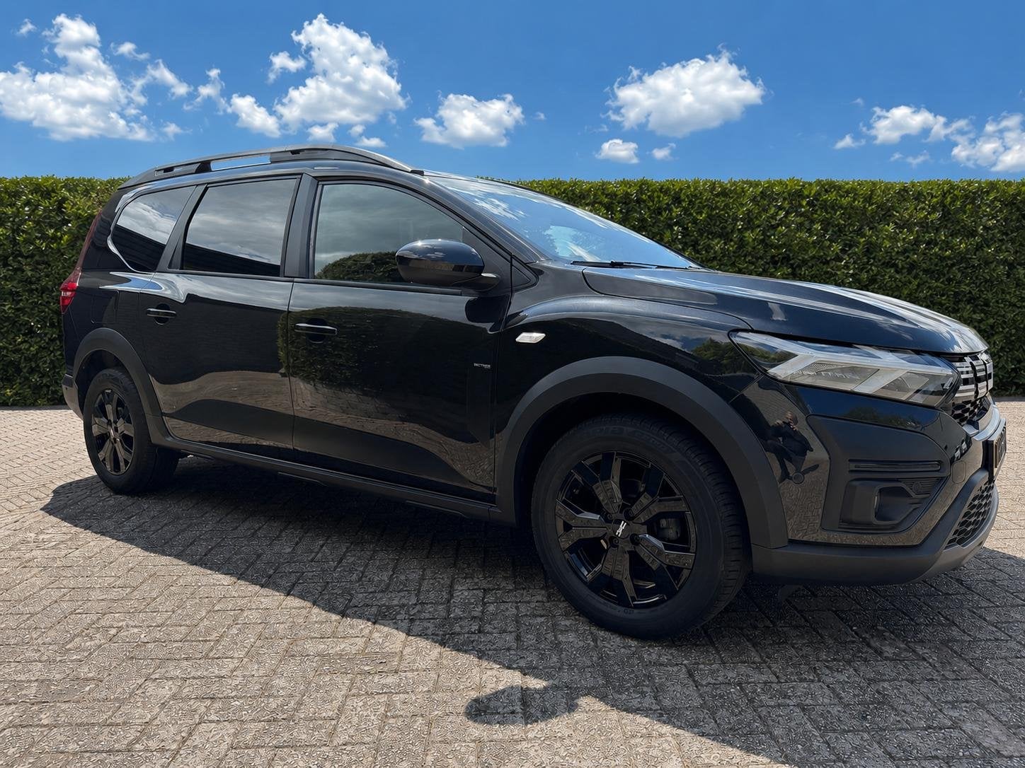 Dacia Jogger 1.0 TCe Bi-Fuel Extreme 5p., Auto's, Dacia, Gebruikt, Euro 6, Automatische klimaatregeling, Zwart