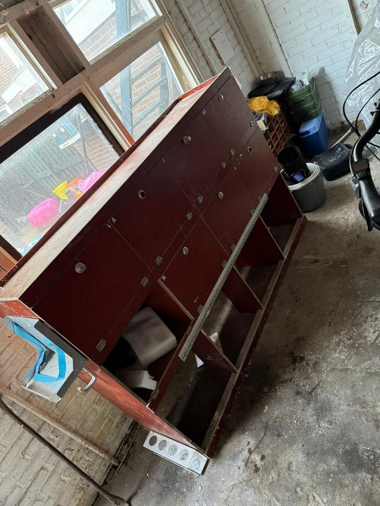 Stelling bus kast opbergruimte, Ophalen
