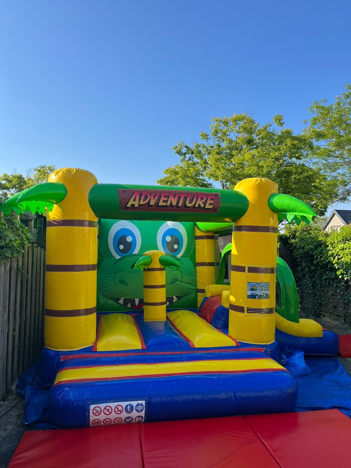 Springkussen huren / te huur, Ophalen, Zo goed als nieuw