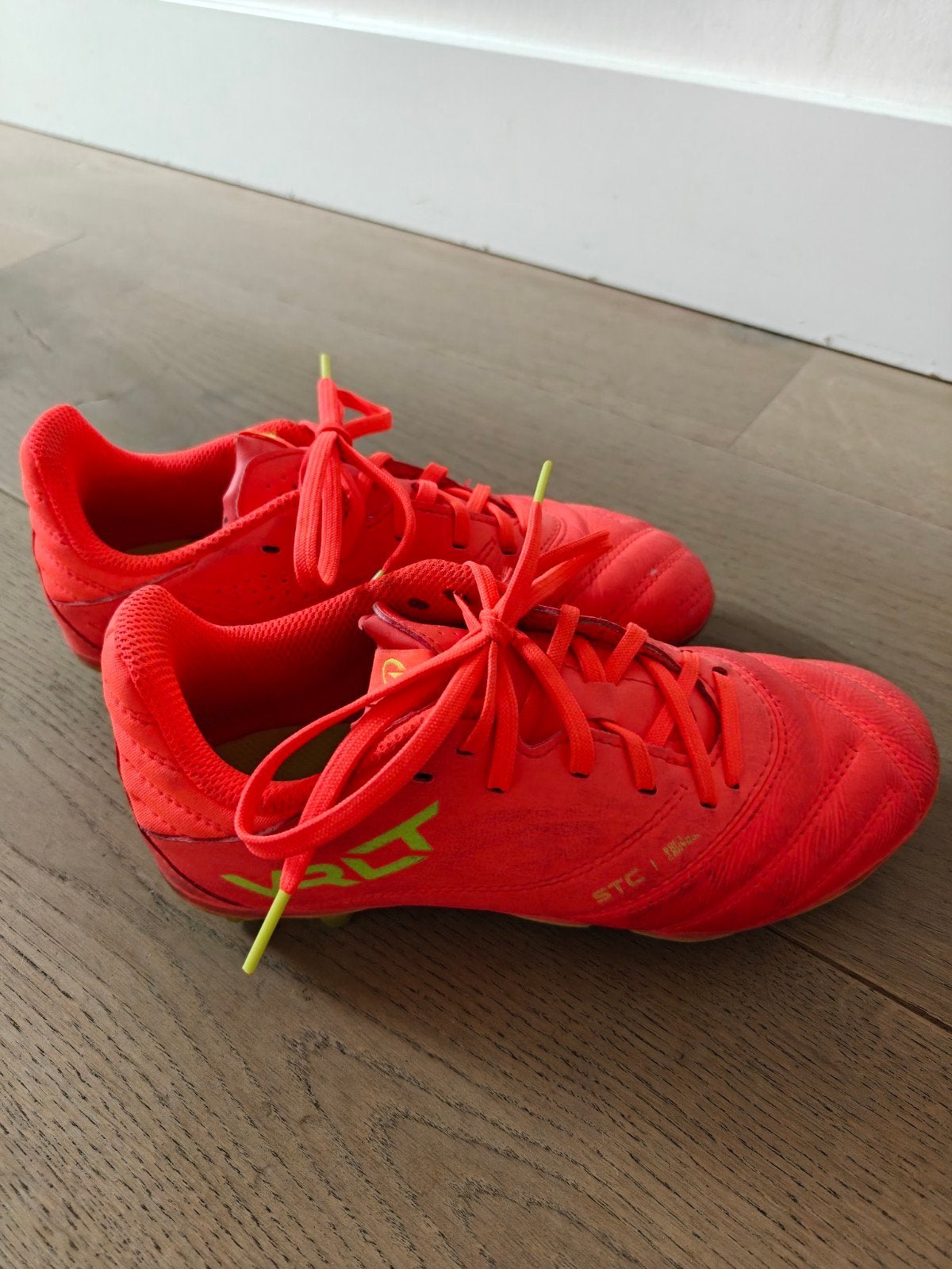 Kipsta voetbal schoenen maat 34, Ophalen of Verzenden, Gebruikt, Schoenen