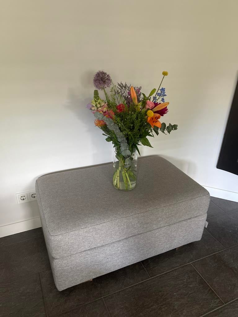 Grijze hocker, Ophalen, Gebruikt, 50 tot 75 cm, 75 tot 100 cm