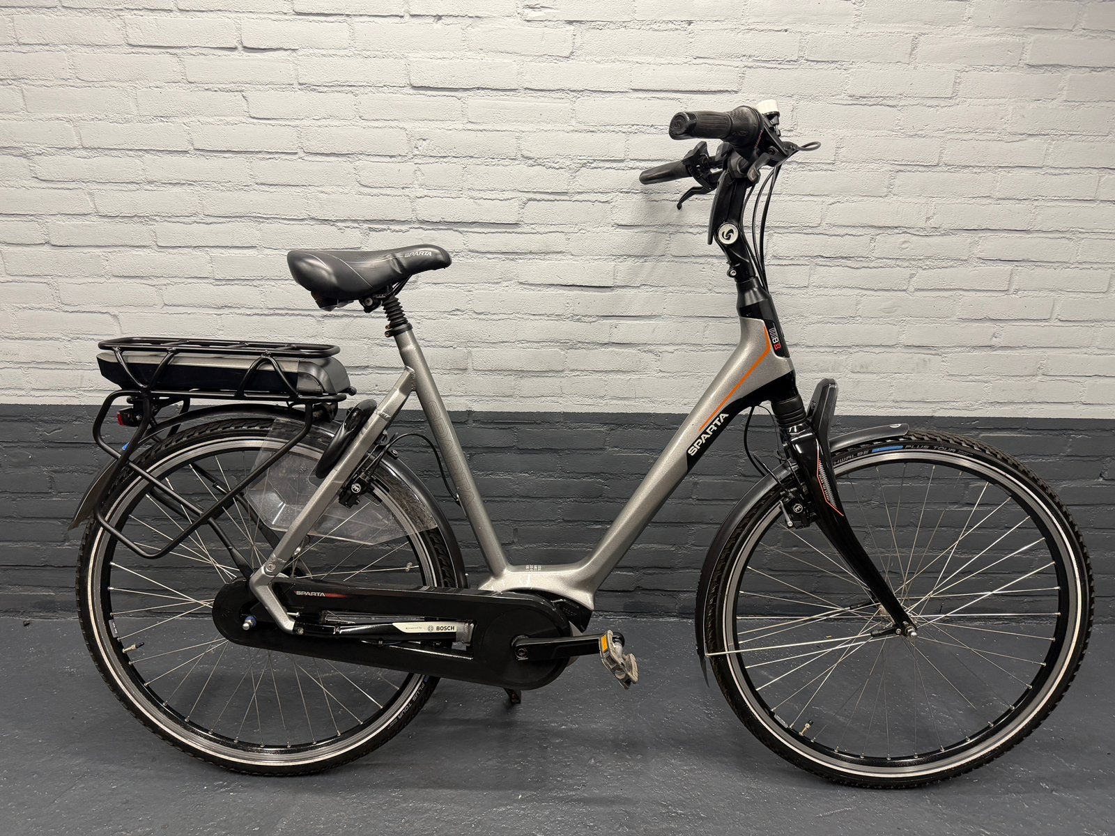 Sparta M8B Elektrische damesfiets Bosch Active Line, Ophalen, Sparta, Velgrem, Versnellingen