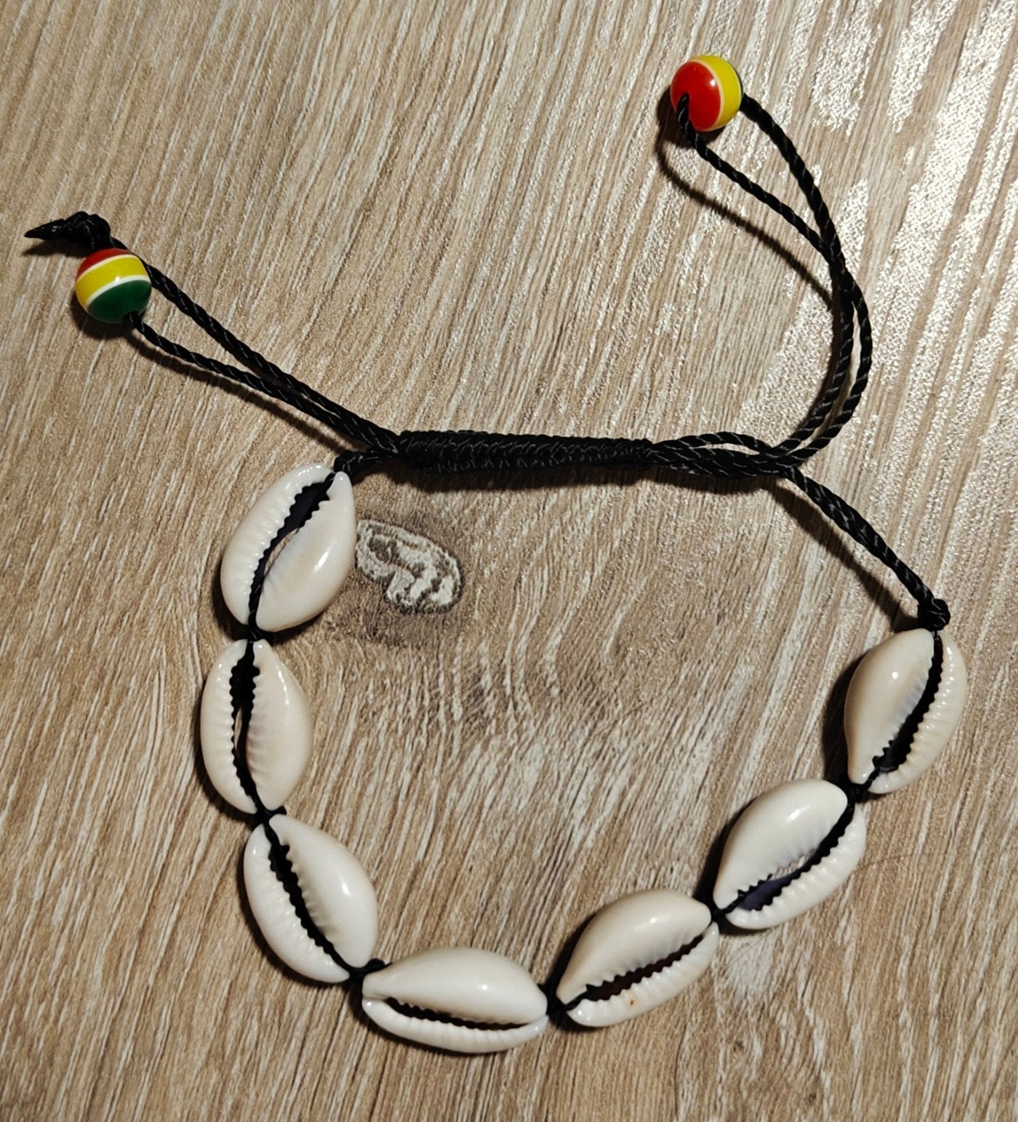 Afrikaanse handgemaakte schelpenarmband, Overige materialen, Wit, Nieuw, Ophalen of Verzenden