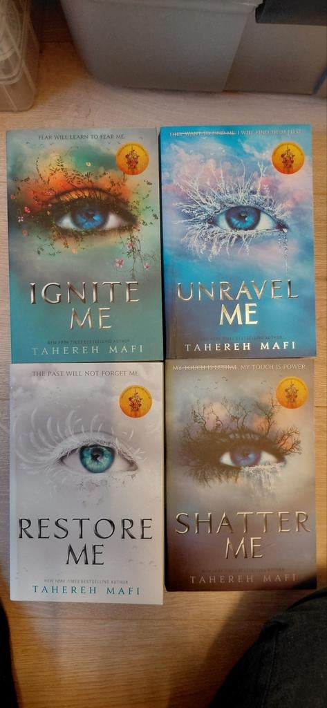 Shatter me serie 4 boeken engels, Boeken, Ophalen of Verzenden