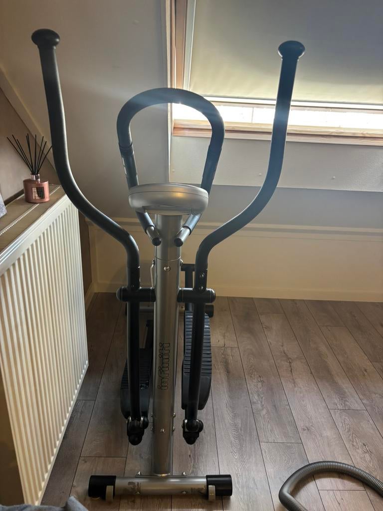 Infiniti crostrainer, Ophalen of Verzenden, Zo goed als nieuw, Crosstrainer