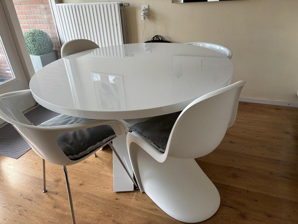 Hoogglans ronde eettafel, Ophalen of Verzenden, Zo goed als nieuw, Rond, 100 tot 150 cm