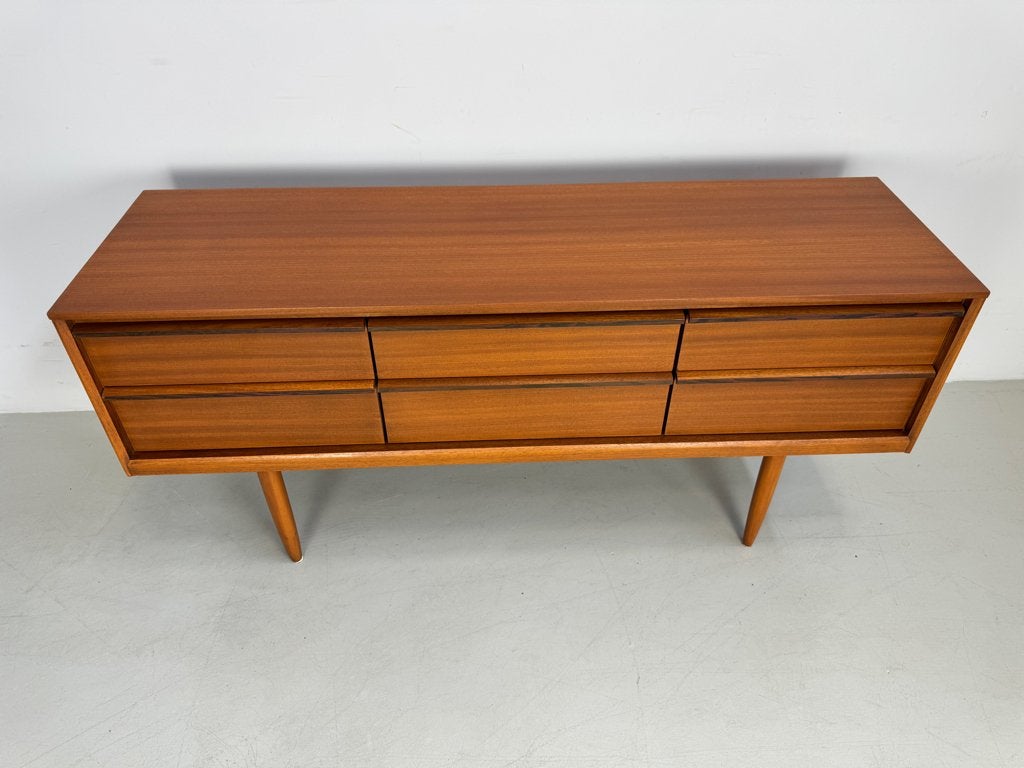 Vintage dressoir Austinsuite., Huis en Inrichting, Verzenden, Zo goed als nieuw, 25 tot 50 cm, 150 tot 200 cm