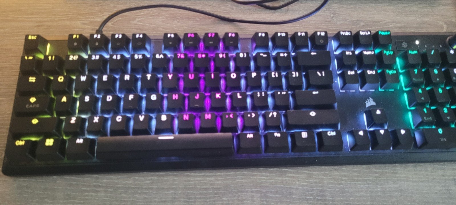 Corsair K70 RGB core toetsenbord, Gaming toetsenbord, Ophalen of Verzenden, Zo goed als nieuw, Qwerty