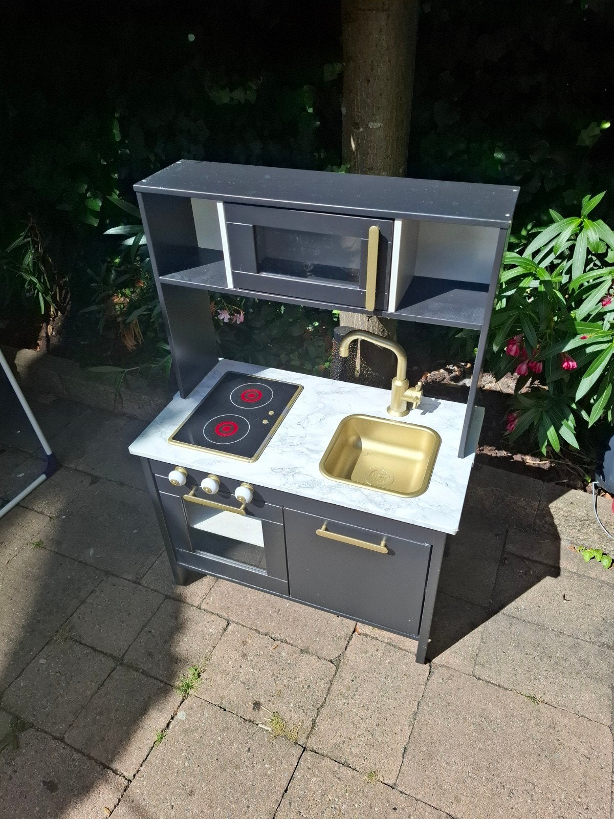 Stijlvolle Houten Speelgoedkeuken - Zwart met Goud, Ophalen, Gebruikt, Meubelstuk of Keukentje