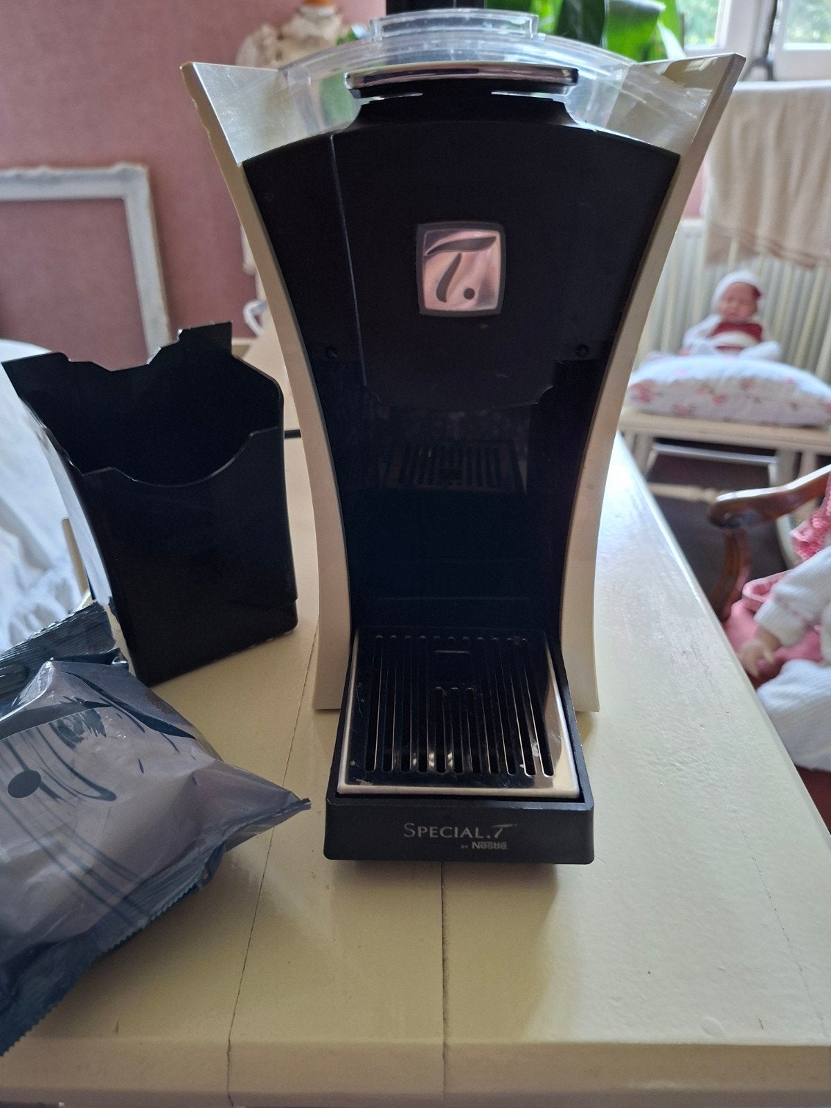 Special.T by Nestlé theemachine, Koffiepads en cups, Overige modellen, Ophalen of Verzenden, Zo goed als nieuw