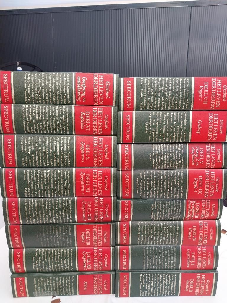 Grzimek Het Leven Der Dieren - Deel VII Vogels 1, Boeken, Ophalen of Verzenden, Gelezen, Vogels, Grzimek