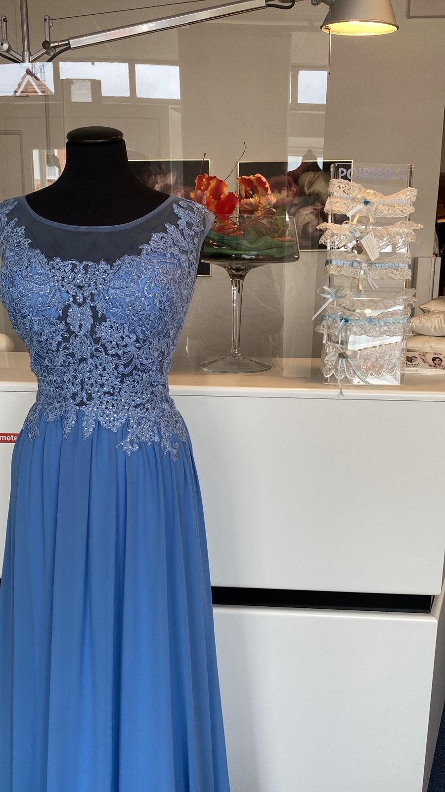 Elegante trouwjurk voor 2e huwelijk of bv iets oudere bruid, Kleding | Dames, Trouwkleding en Trouwaccessoires, Ophalen, Nieuw