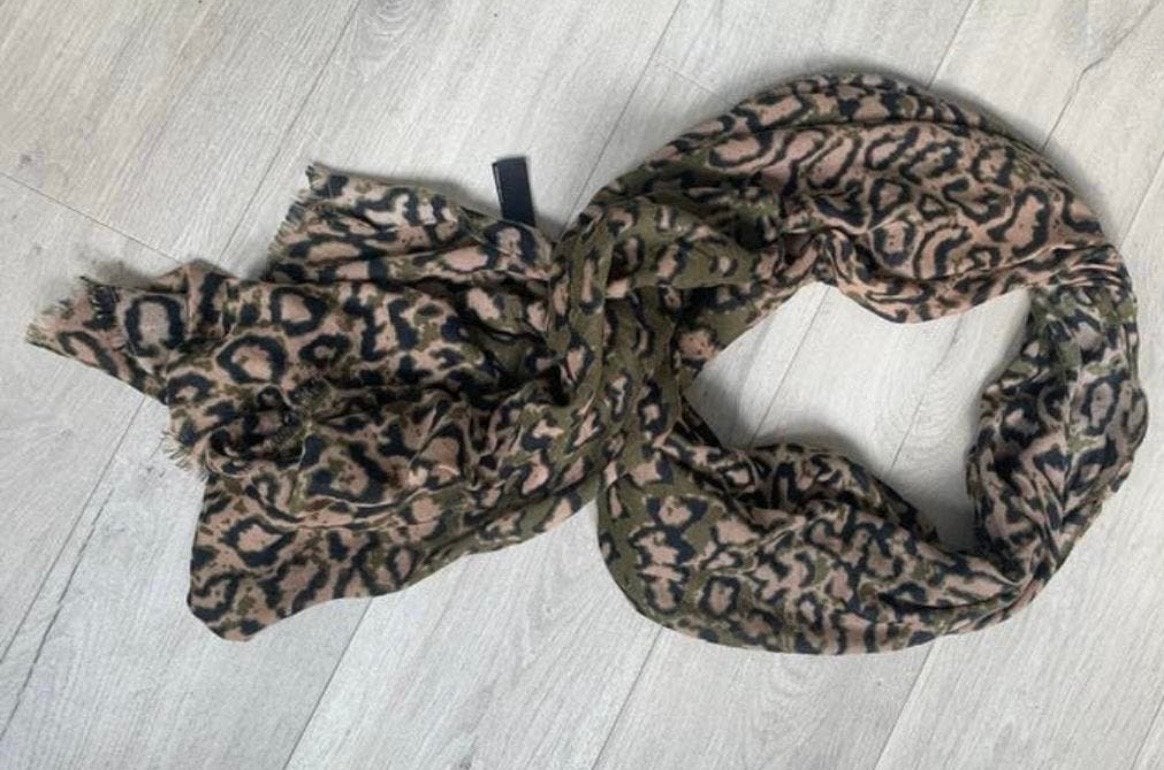 Pieces sjaal met trendy luipaardprint - ZGAN, Ophalen of Verzenden, Zo goed als nieuw, Sjaal
