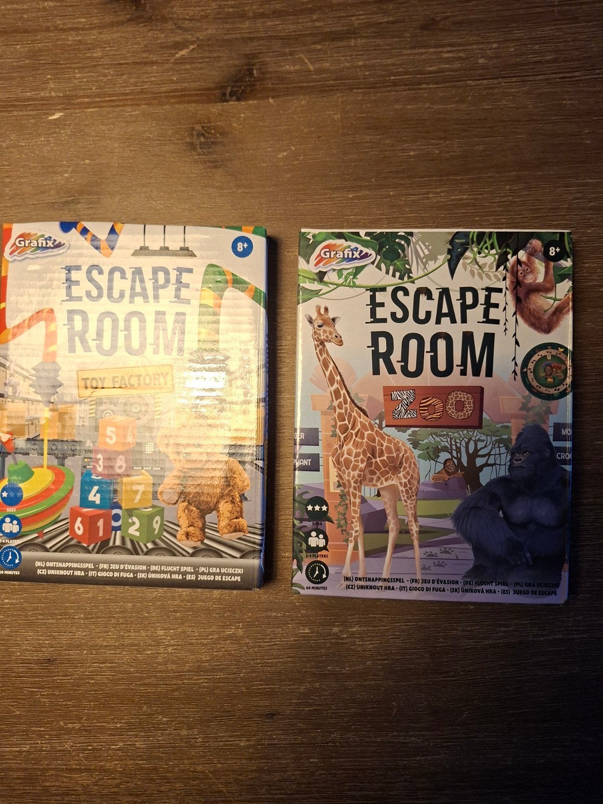 Grafix Escape Room Spellen: Toy Factory & Zoo Map (2 stuks), Hobby en Vrije tijd, Gezelschapsspellen | Bordspellen, Drie of vier spelers