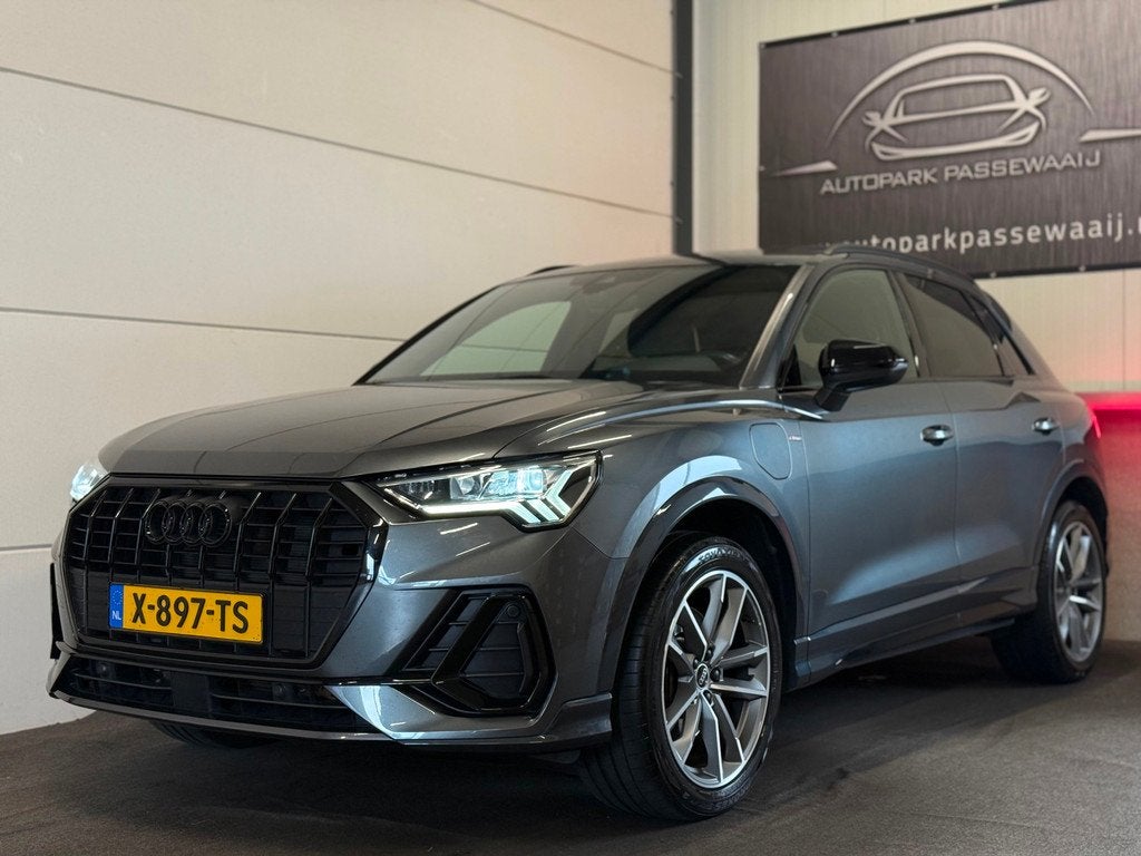 Audi Q3 45 TFSIe 3x S-Line Edition Pano, Cruise Control, App, Auto's, Audi, Gebruikt, 150 pk, Automatische klimaatregeling, Plug-in hybride