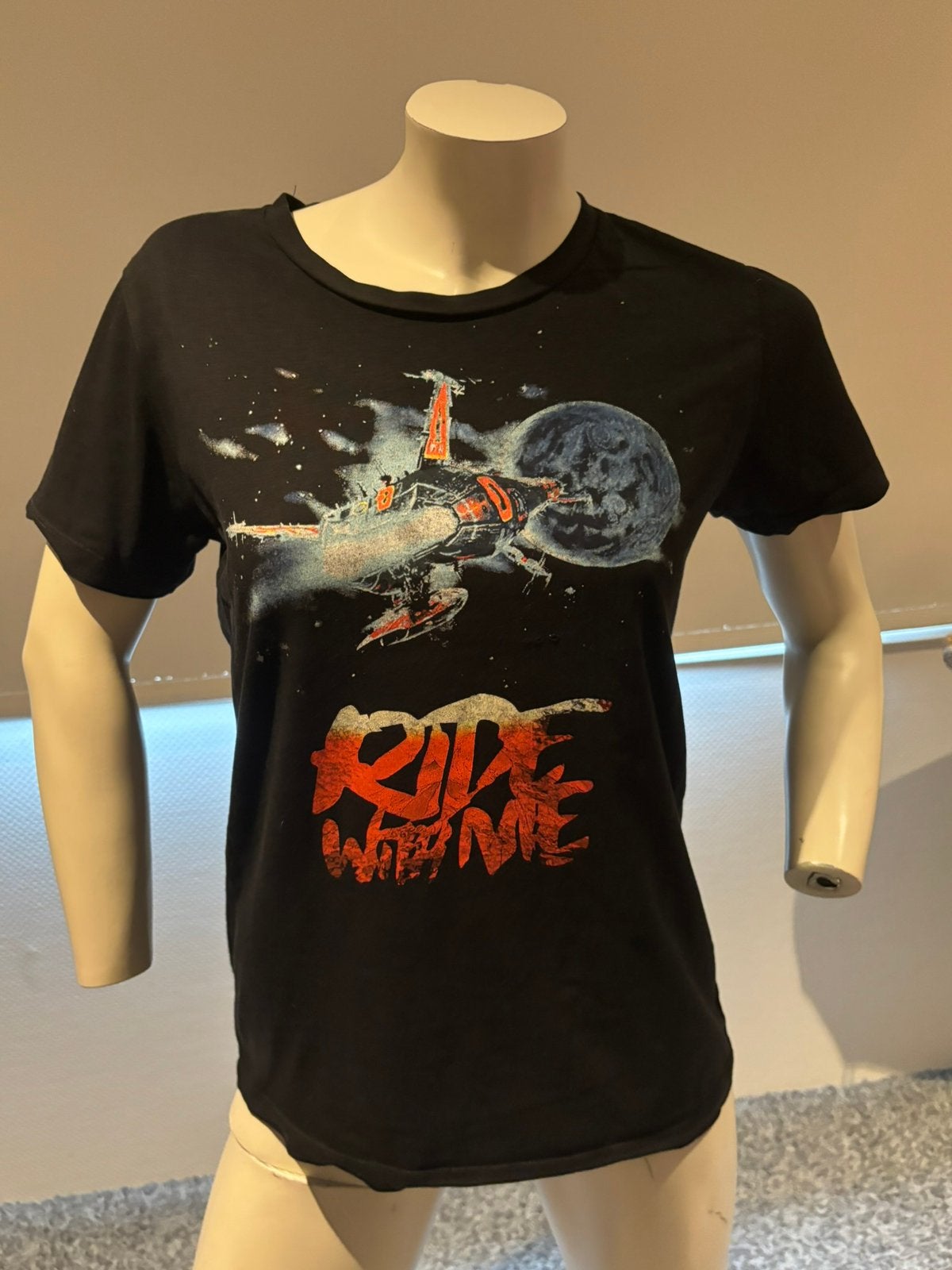 Maje shirt met leuke opdruk maat m, Maat 38/40 (M), Zwart, Ophalen of Verzenden, Zo goed als nieuw