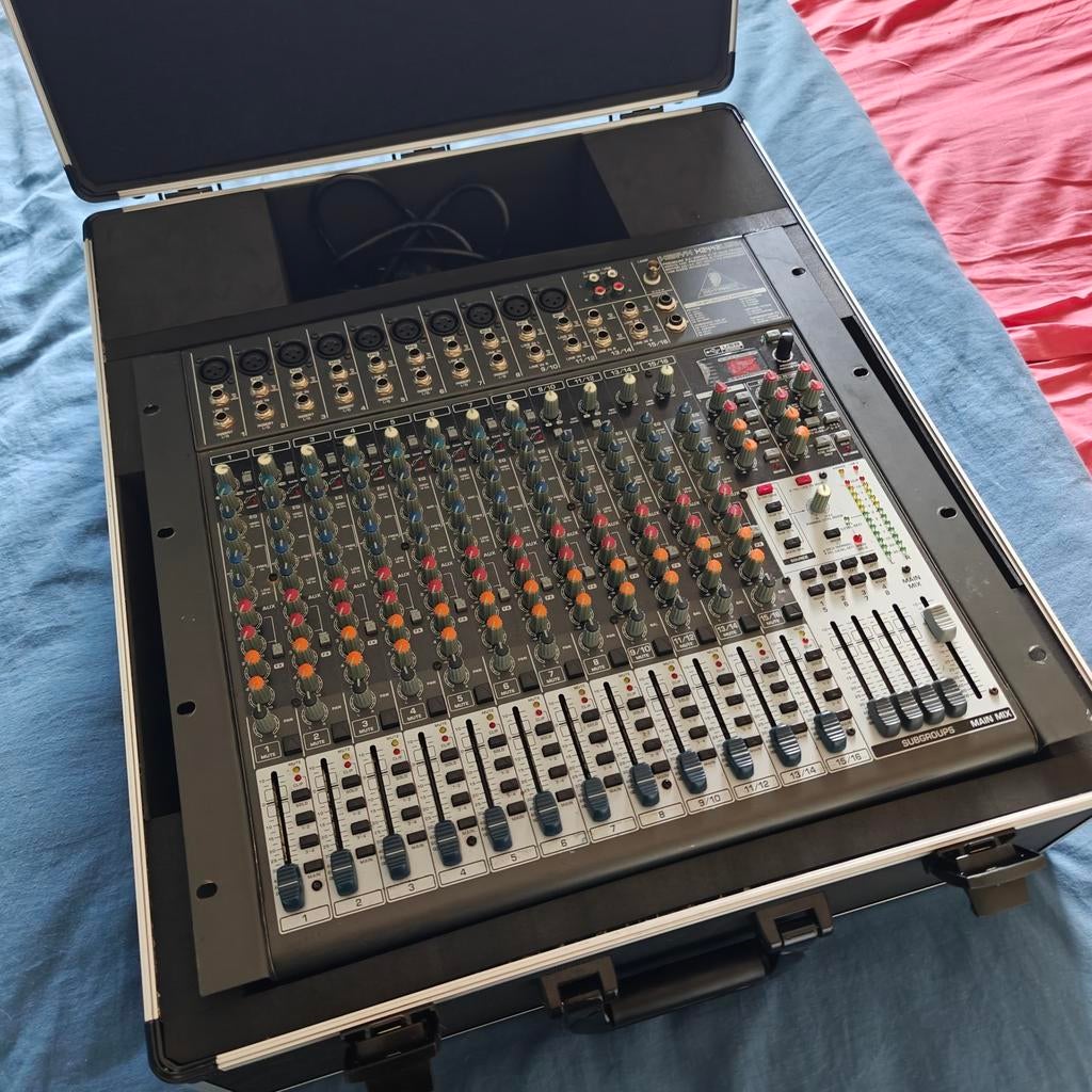 Behringer Xenyx X2442USB Mengpaneel met Thomann koffer, Ophalen of Verzenden, Gebruikt, 20 kanalen of meer, Microfooningang