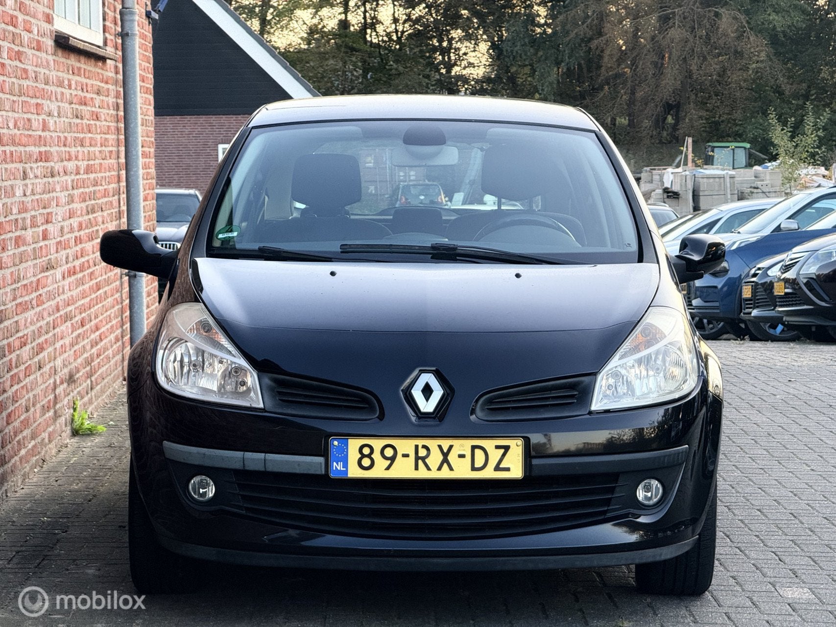 Renault Clio 1.6-16V Dynamique Comfort, Voorwielaandrijving, Gebruikt, 4 cilinders, Met garantie (alle)