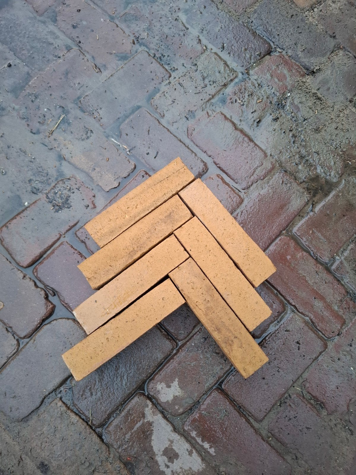 9m² gebakken waalformaat geel, nieuw, op pallet, Ophalen of Verzenden, Nieuw, Beton, Terrastegels