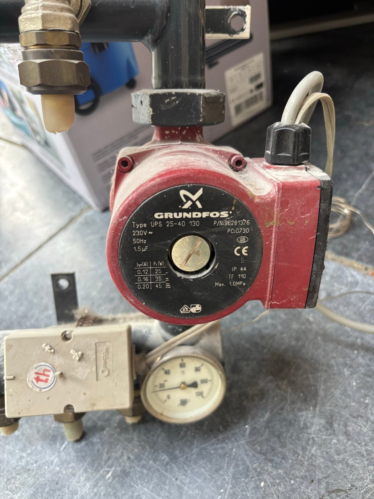 Grundfos UPS 25-40 130 circulatiepomp, Ophalen, Gebruikt, Minder dan 200 watt, Overige typen