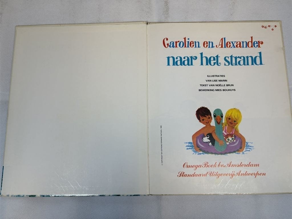 Carolien & Alexander Strand [1974] — Vintage Prentenboek, Boeken, Ophalen of Verzenden, Gelezen