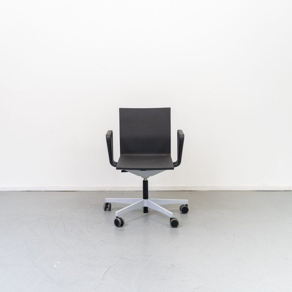 Vitra .04 Bureaustoel Zwart Kunststof - Gepoedercoat Zilver, Huis en Inrichting, Vitra, Zo goed als nieuw, Niet ingevuld, Niet ingevuld