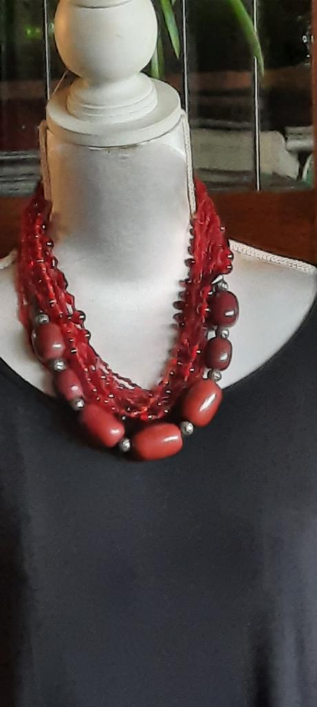 Antieke  etnische  ketting  met bakeliet, Ophalen of Verzenden, Overige materialen, Ketting