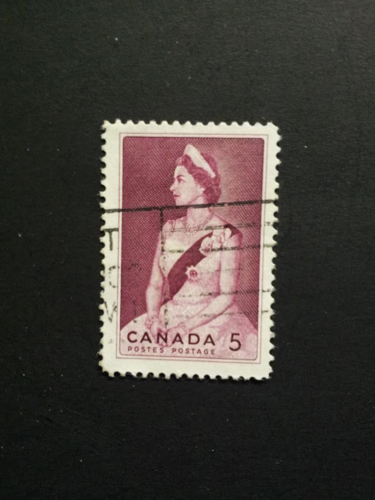 Canada  M Koningin Elizabeth gestempeld, Ophalen of Verzenden, Gestempeld, Noord-Amerika