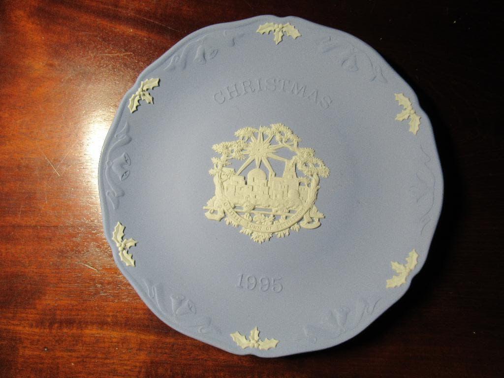 WEDGWOOD Bord eenmalige uitgave blauw/wit 1995 € 25, Antiek en Kunst, Ophalen of Verzenden