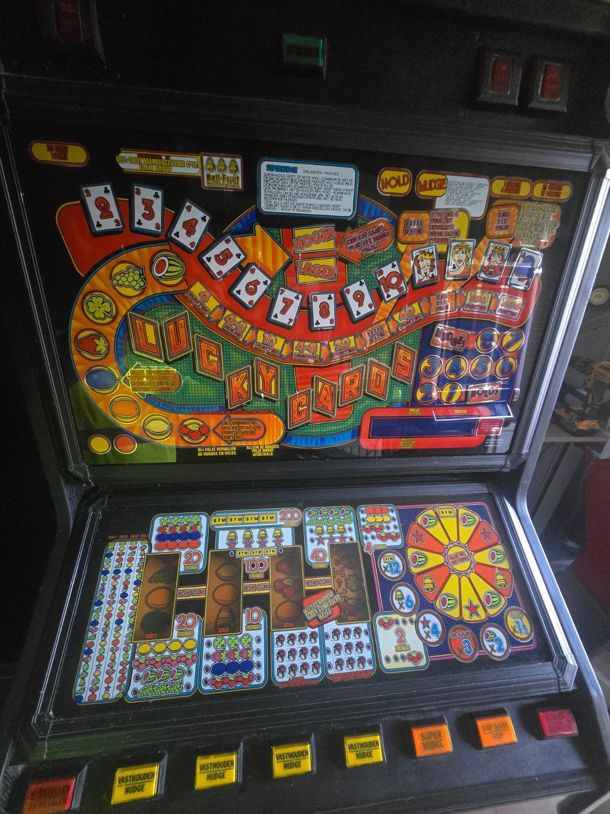 lucky cards gokkast, Gulden, Ophalen, Gebruikt, Met sleutels