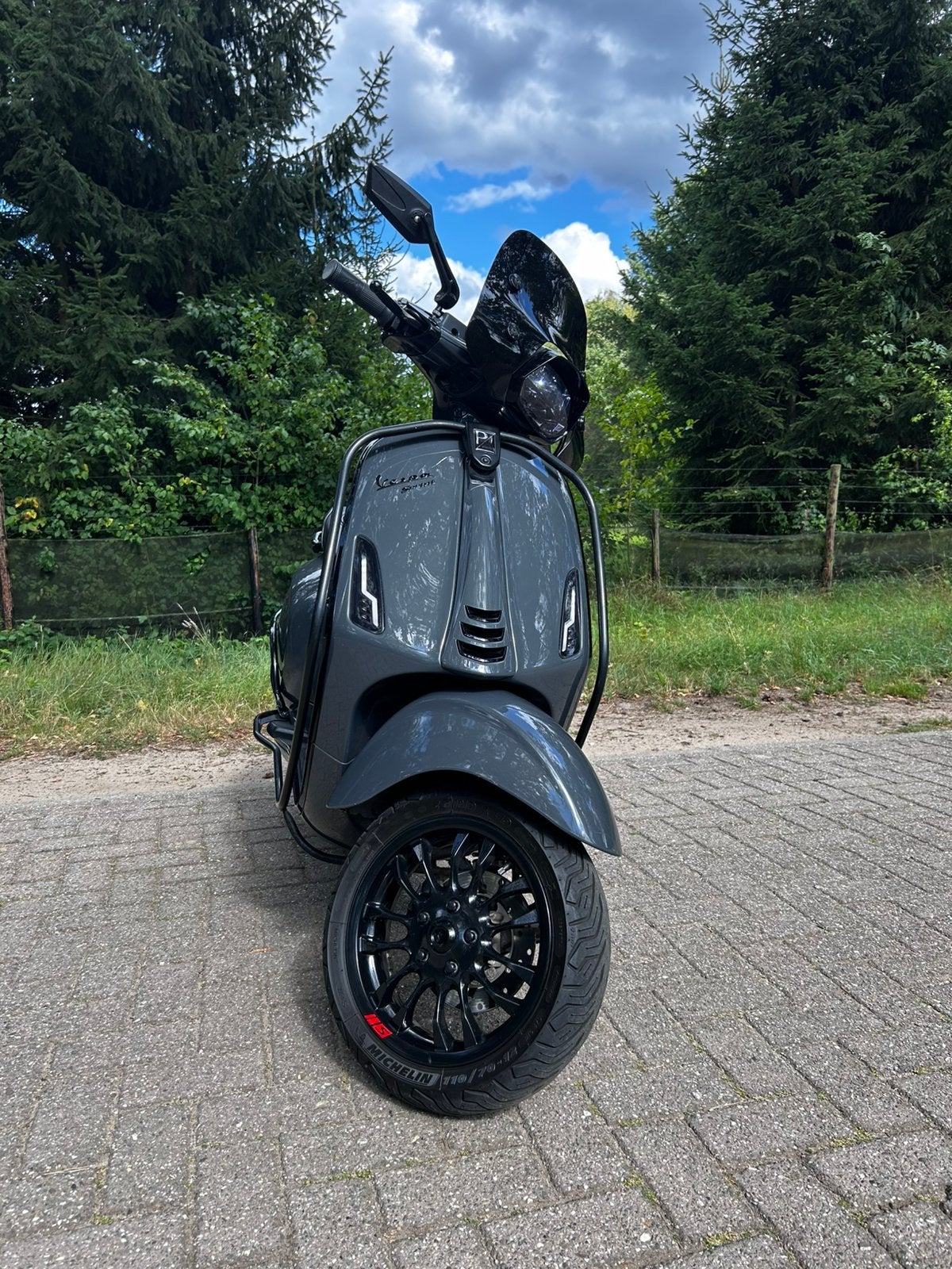 Vespa sprint 2019 | akra | alarm, Ophalen, Overige modellen, Maximaal 45 km/u, Zo goed als nieuw