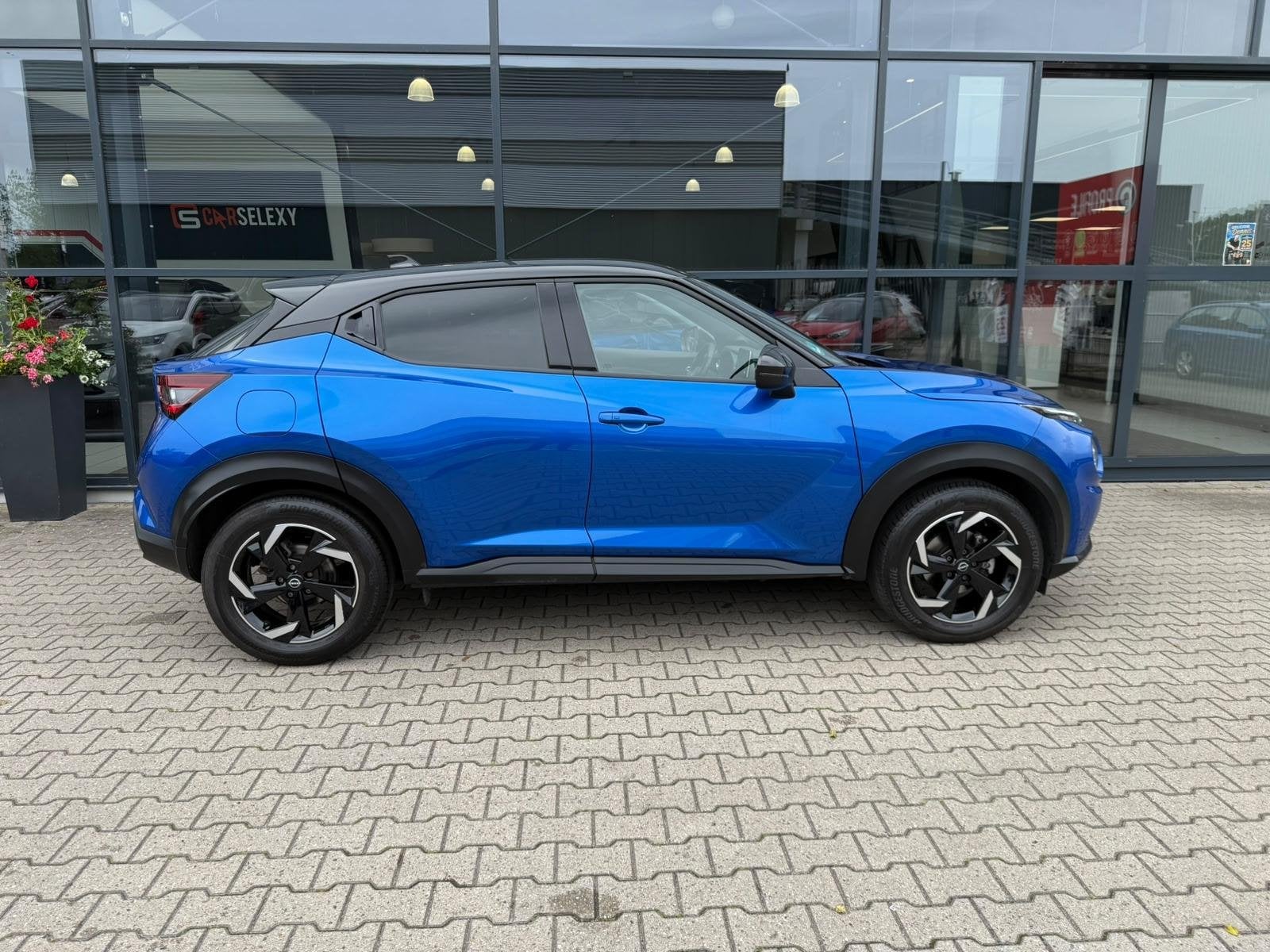 Foto 6 van Nissan Juke 1.0 DIG-T N-Connecta *Trekhaak & Stoelverwarming