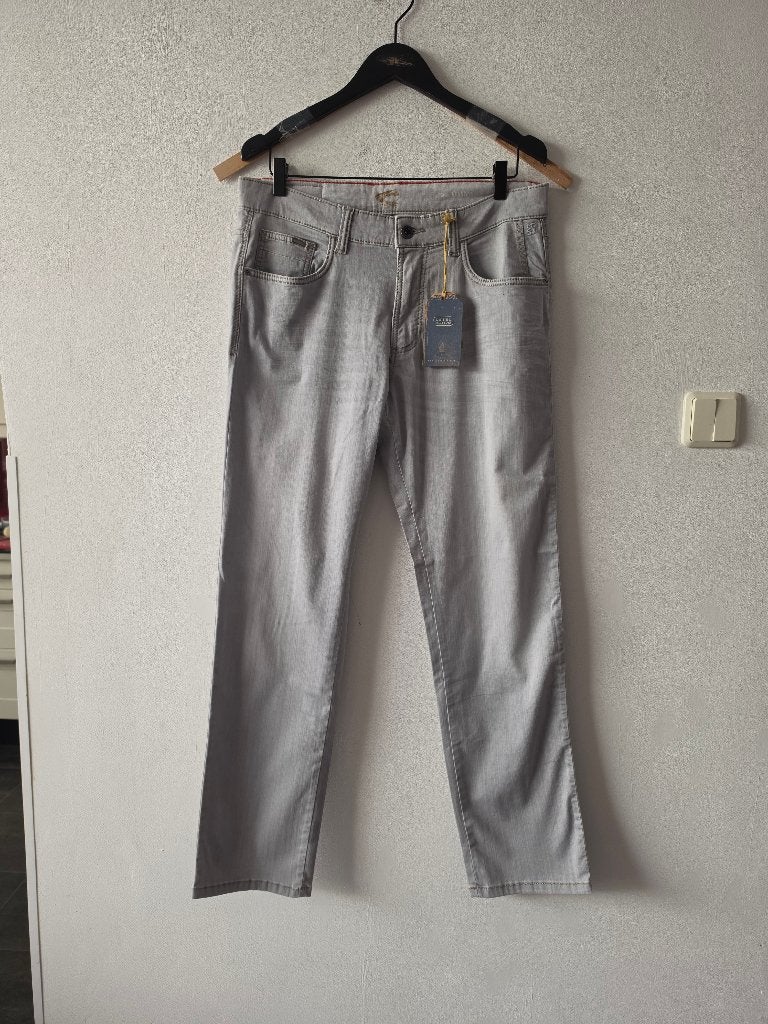 Nieuw Camel Active dun spijkerbroek met stretch maat 34/32, Kleding | Heren, Spijkerbroeken en Jeans, Nieuw, Ophalen of Verzenden