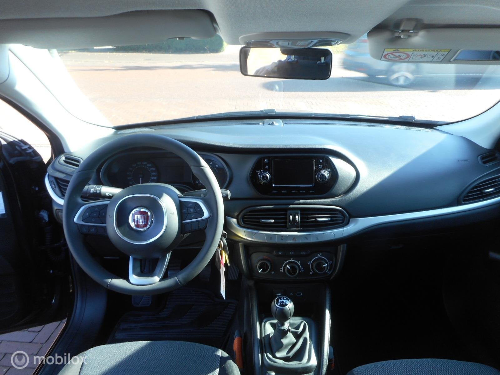 Fiat Tipo Stationwagon 1.4 Street CRUISE CONTROL+NAVIGATIE+M, Auto's, Fiat, Gebruikt, Euro 6, Met garantie (alle), Zwart