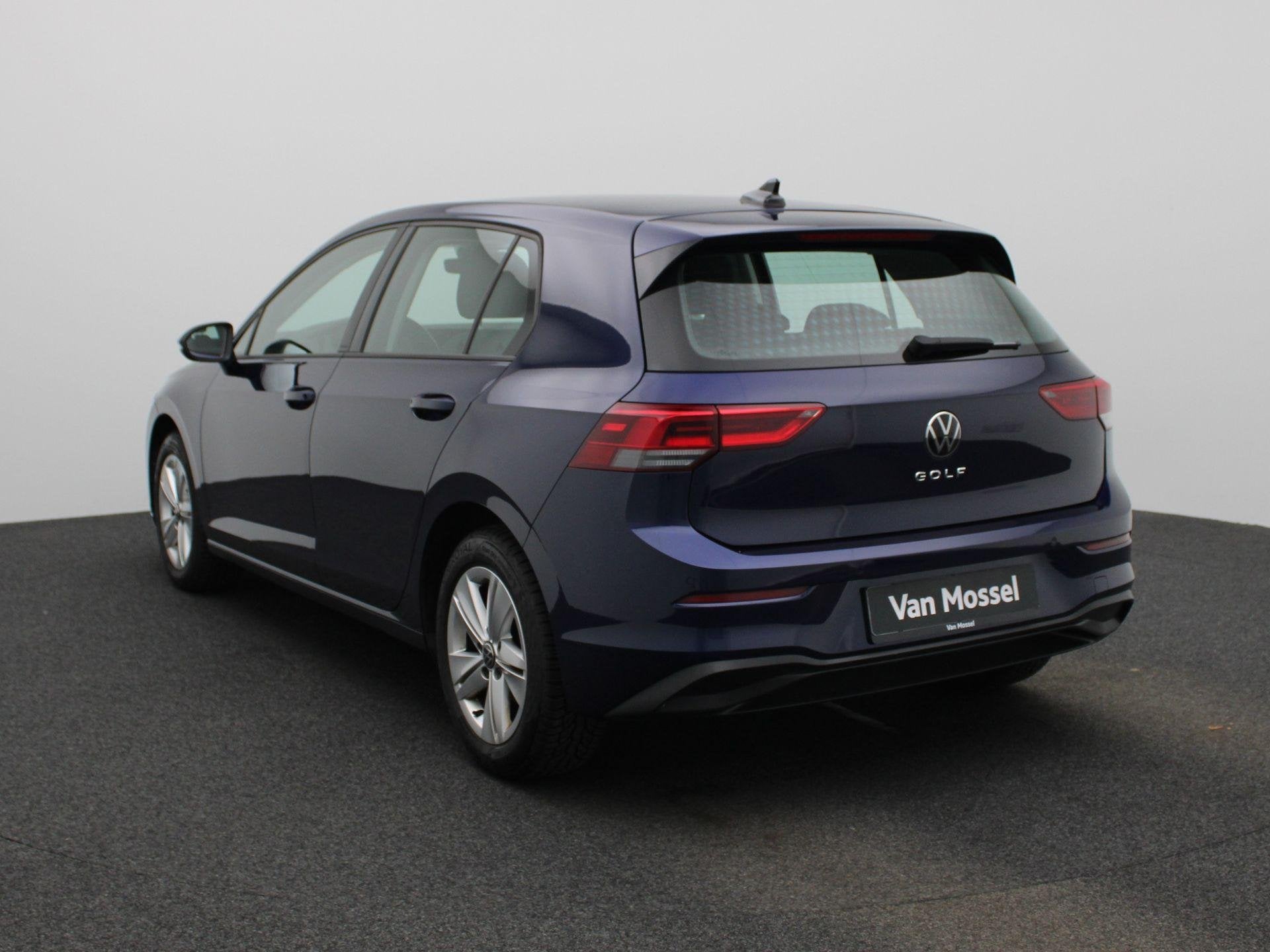 Volkswagen Golf VIII 1.0 TSI 81kW Life | Apple Carplay / And, Voorwielaandrijving, 12 maanden, Stof, Gebruikt