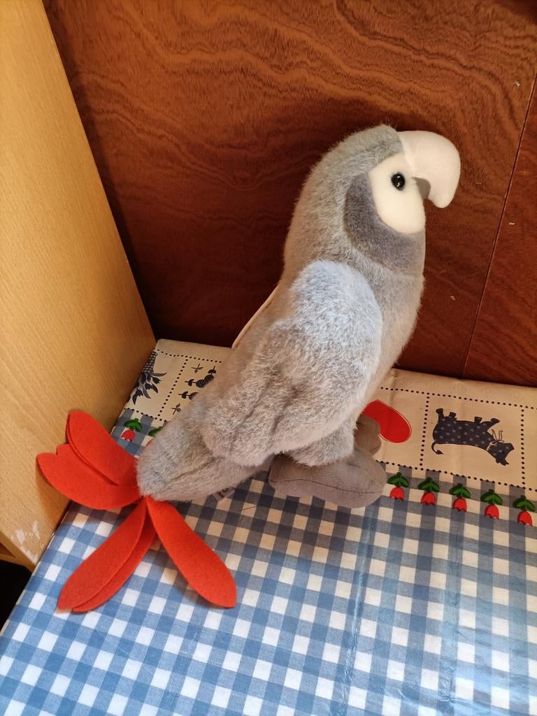 Afrikaanse Grijze Roodstaartpapegaai knuffel. Nicky Toy, Ophalen of Verzenden, Zo goed als nieuw, Overige typen
