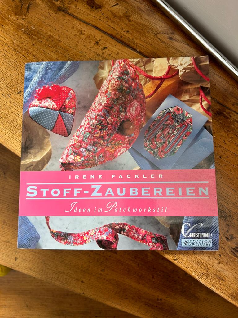 Patchwork stoffen boek | Irene Fackler, Boeken, Ophalen of Verzenden, Zo goed als nieuw, Borduren en Naaien