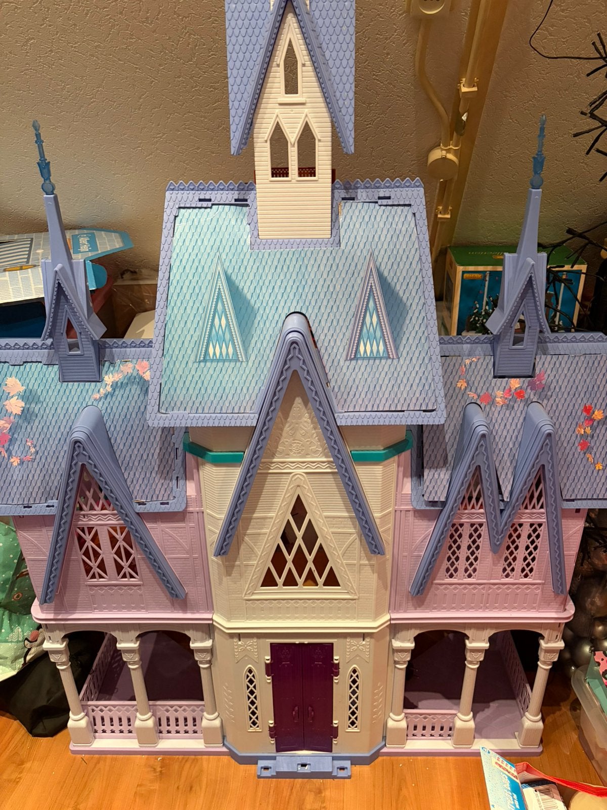 Disney Frozen arendelle kasteel, Kinderen en Baby's, Speelgoed | Poppenhuizen, Ophalen, Zo goed als nieuw, Poppenhuis