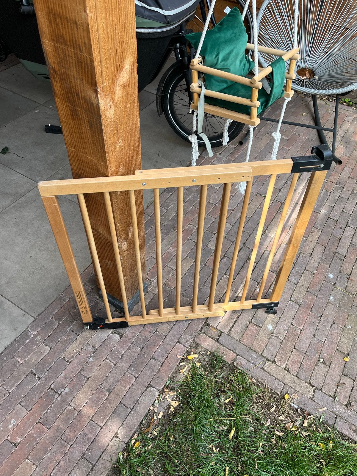 Houten baby traphekje - Veiligheid voor uw kleintje, Kinderen en Baby's, Ophalen, Gebruikt, Schroefhekje, Hout