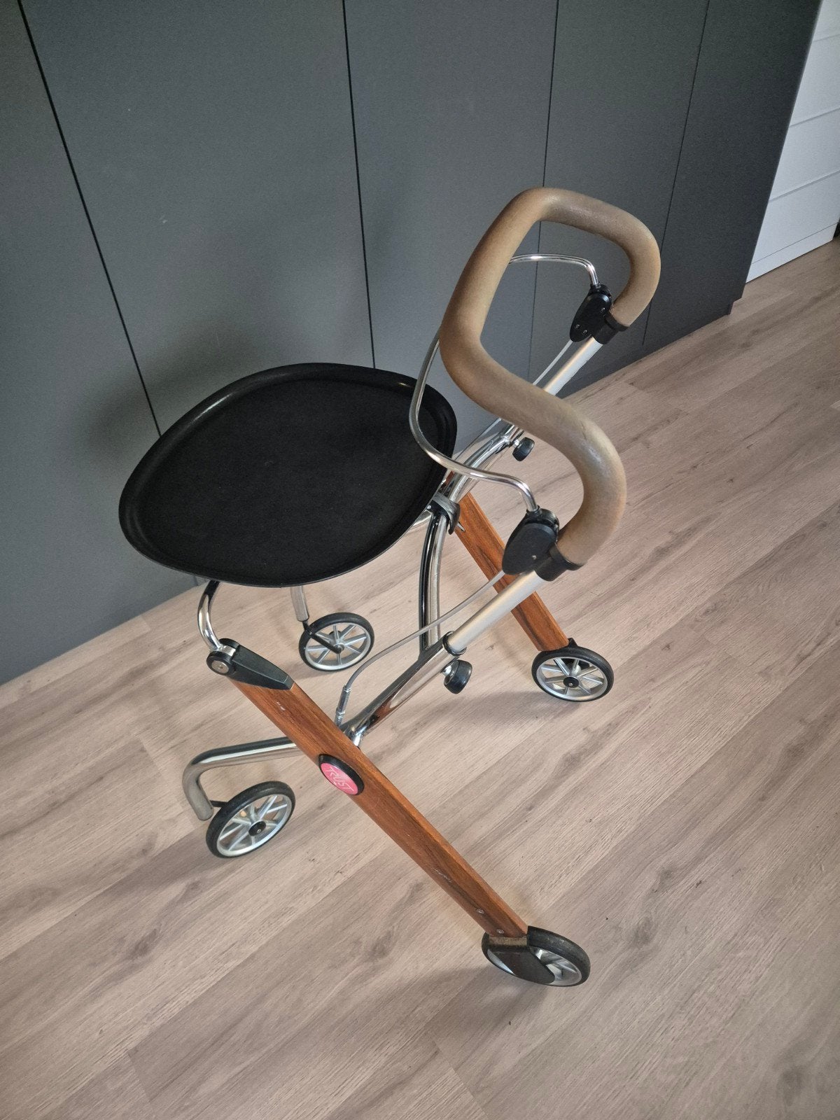 trust binnenrollator, Ophalen