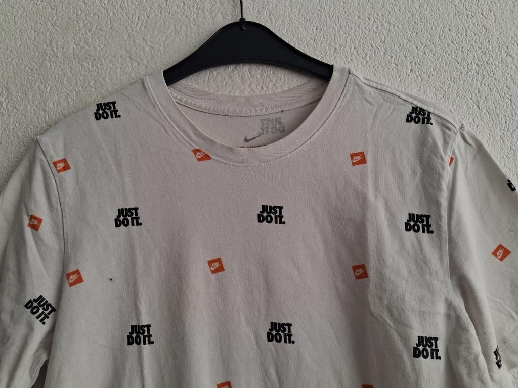 Nike "Just Do It" T-shirt - Maat M, Maat 48/50 (M), Wit, Nike, Ophalen of Verzenden