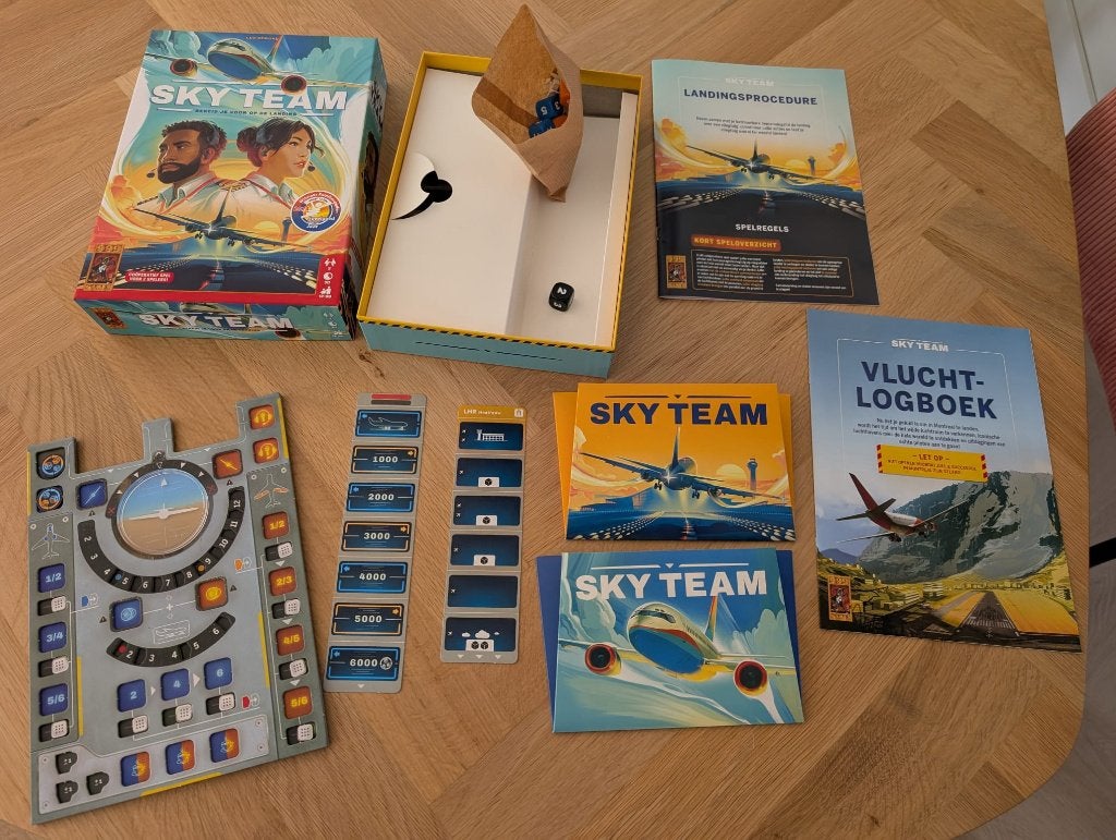Sky Team | Cooperatief bordspel | Spel van het jaar 2024, Een of twee spelers, Ophalen of Verzenden, Zo goed als nieuw, 999 Games