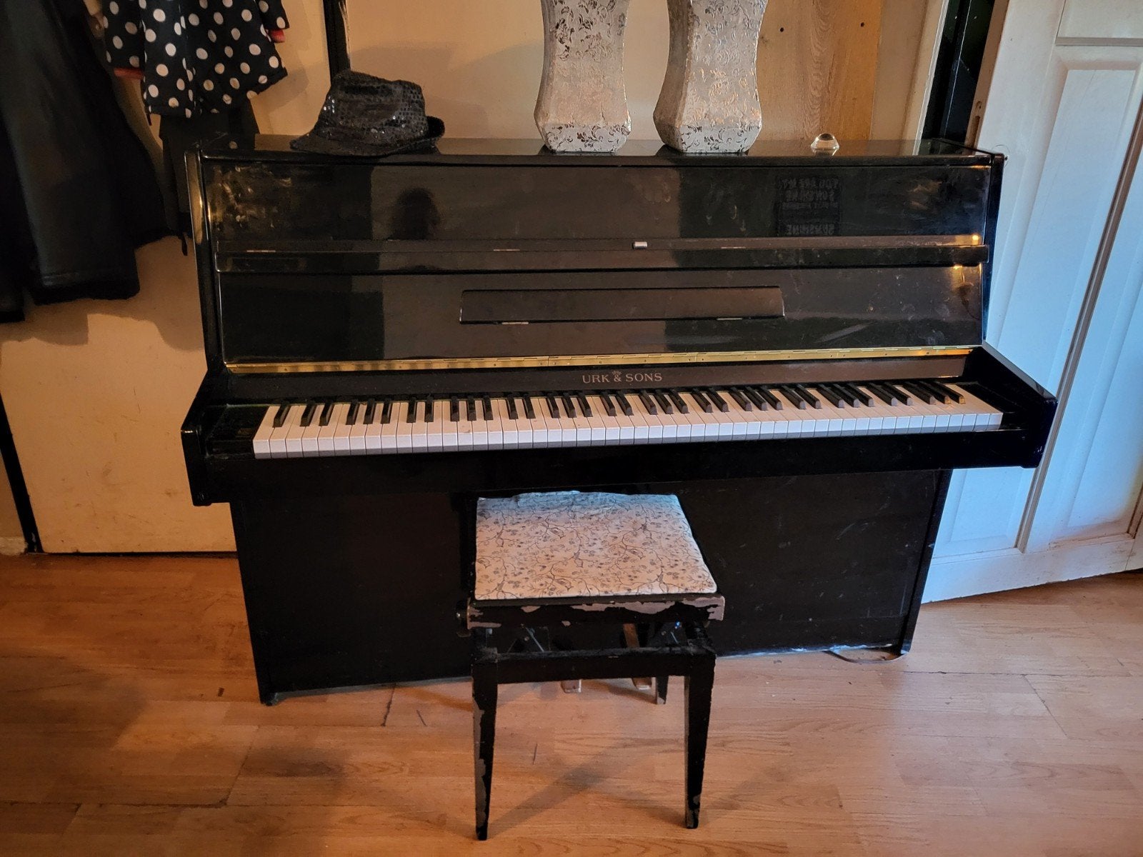 Urk & Sons Piano met kruk - Zwart, Gebruikt, Ophalen, Gebruikt, Zwart, Piano